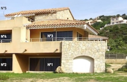 Tizzano Apartment | RESIDENCE FIORAVANTI 4 Apartment SEA VIEW - WATERFRONT 2-4 pers