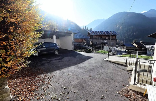 Beaufort Villa | Residence Gite De Saint Jean Baptiste - COLLECTIVE MANAGEMENT GîTE - 15 PERS. TOURISM/HANDICAP- Ranked *