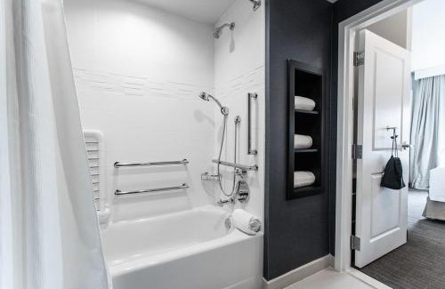 Tulsa Hotel | Residence Inn by Marriott Tulsa Midtown