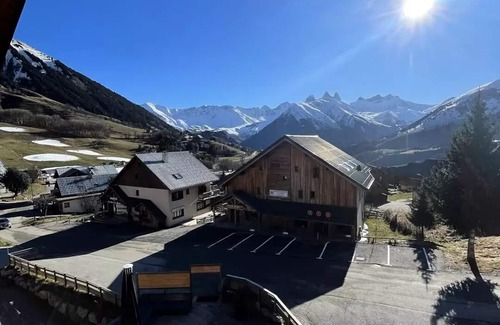 Saint-Jean-d'Arves Apartment | Residence La Fontaine Du Roi - Spacious apartment 11 beds, Aiguilles d'Arves view
