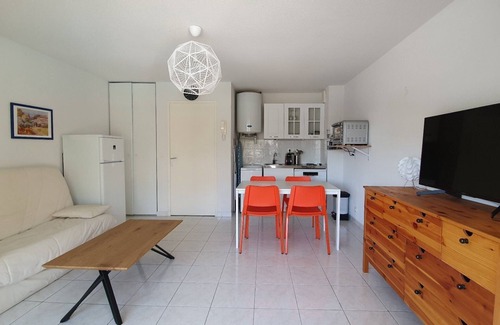 Le Lavandou Apartment | Residence Le Riviera Le Lavandou with swimming pool and beach 500m away