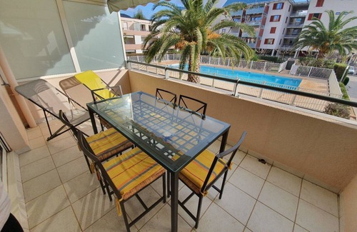Le Lavandou Apartment | Residence Le Riviera Le Lavandou with swimming pool and beach 500m away