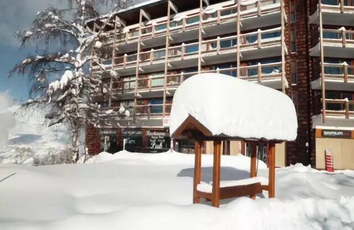 Arc-1600 Apartment | Residence Les Charmettes - Warm studio for 3 people in Arc 1600, with views of the Mont Blanc and close to the slopes and shops