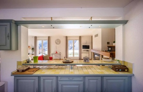Peyragudes Villa | Residence Mgenos1-genos - Superb house for 10 people Genos, near Lake