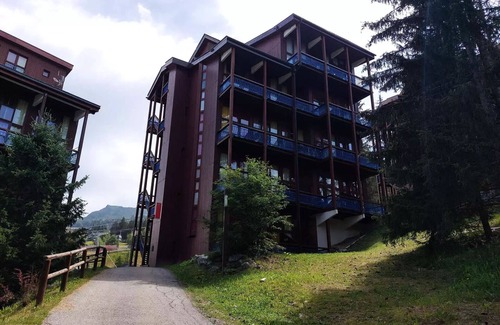 Arc-1800 Apartment | Residence Mirantin 2 - Duplex for 5 people close to the slopes and shops - Quiet residence in the village of Charmettoger in Arc 1800