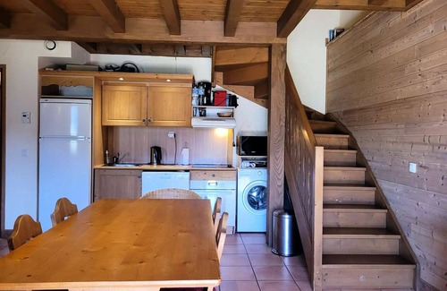 Pra Loup Ski Chalet | Residence Pra Roustan - 1/2 comfortable and spacious chalet for 6, beautiful mountain views, Pra Loup