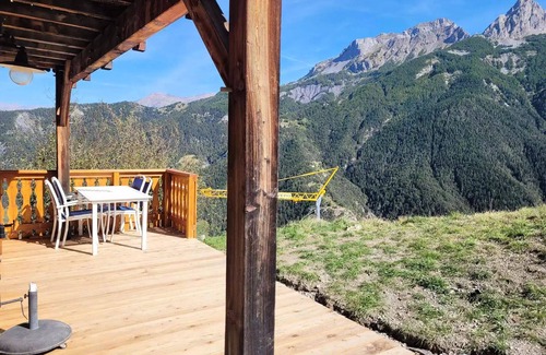 Pra Loup Ski Chalet | Residence Pra Roustan - 1/2 comfortable and spacious chalet for 6, beautiful mountain views, Pra Loup