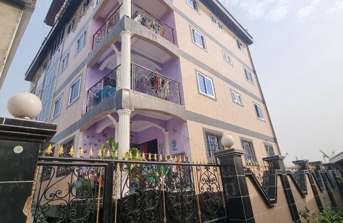 Douala Apartment | Residence Sighaka -- Studio Haut-Standing - WiFi, Parking