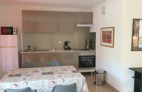 Labastide-de-Virac Cottage | RESIDENCE THE ACQUIRED PARADISE "GITE AGATE