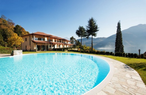 Tremezzo Apartment | Residence Tremezzo apartment 9 - Pool and spa home by Italian Apartments
