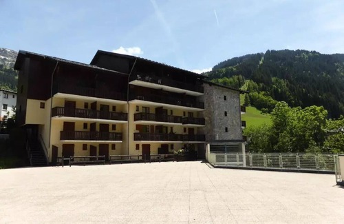 Areches Apartment | Residence Val Blanc 1 - Residence in the heart of Arêches, with swimming pool* in summer