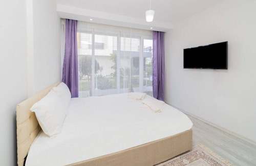 Konyaalti Apartment | Residence w Balcony 10 min to Beach in Konyaalti