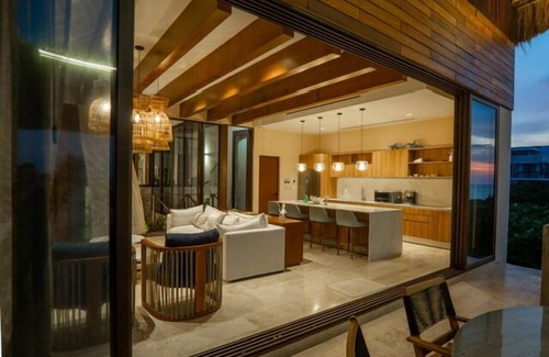 San Benito Villa | Residencia Las Olas lujo en todo su esplendor.