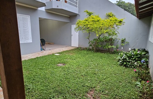 Barra da Lagoa House | Residencial Beira Mar , casa aconchegante e ampla a 20 metros da praia