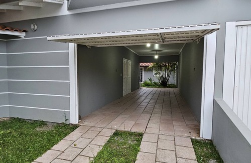 Barra da Lagoa House | Residencial Beira Mar 20 metros da praia, trilhas, comércios, aeroporto, centro
