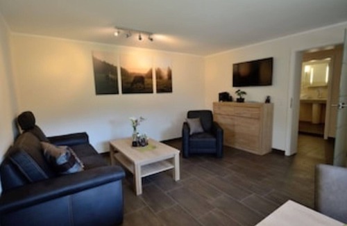 Strick Apartment | Residential unit 2, Land and life