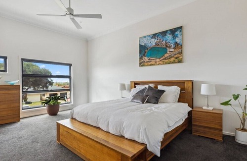 Yarrawonga House | Resort 69 - Lakeview with privacy