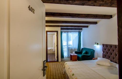 Moieciu de Jos Resort | Resort Cheile Gradistei Moieciu