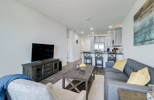 Ocotillo Condo | Resort Condo! Walk to Rest. and Bars! 30 night Min