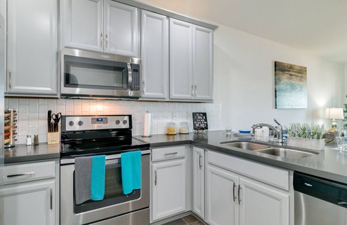Ocotillo Condo | Resort Condo! Walk to Rest. and Bars! 30 night Min