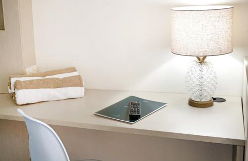 Darwin City Centre Apartment | Resort Escape King Bed Pool Balcony