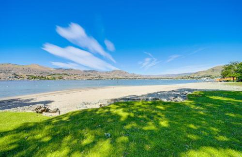 Chelan Apartment | Resort Getaway on Lake Chelan Pool and Beach Access