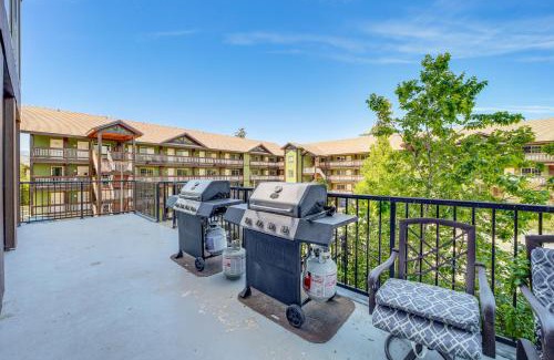 Chelan Apartment | Resort Getaway on Lake Chelan Pool and Beach Access