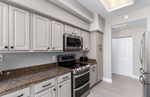 Paradise Valley Village Condo | Resort Lifestyle Scottsdale close to everything