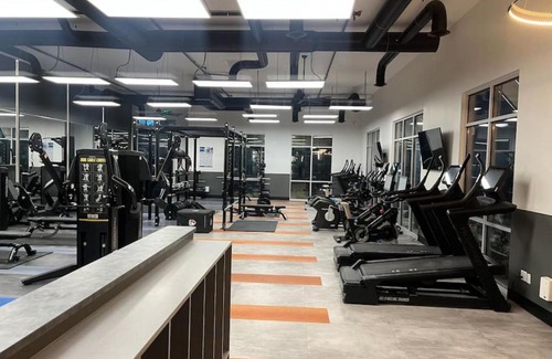 Draper Apartment | Resort like amenities 1 King 1 Qn bd Fast Wi-Fi Slps 5
