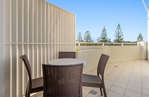Kingscliff Apartment | Resort on the Beach 2214 15 with resort Pool