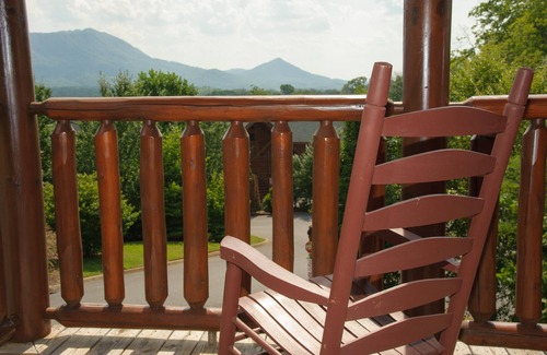 Sevierville House | Resort Pool, 7 King Suites, 18-Seat Theater, Arcade Games, Hot Tub, Billiards
