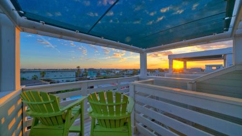 Port Aransas Apartment | Resort Pool Walk to the Beach Island Views Little Beach House by AvantStay