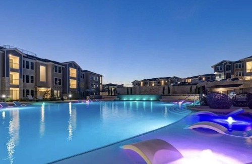 Timberwood Park Apartment | Resort style apt near sea world/six flags