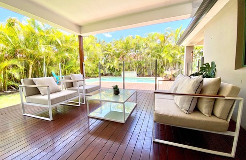 Burleigh Waters House | Resort Style Family Resort - Burleigh Waters