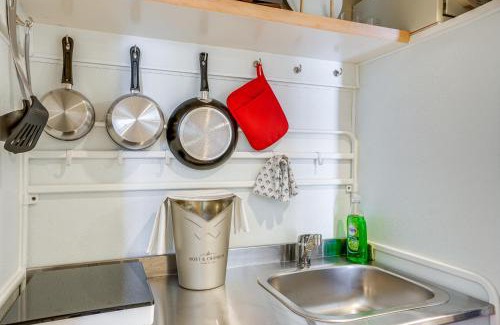 Napa Apartment | Resort-Style Napa Studio Close to Wineries!