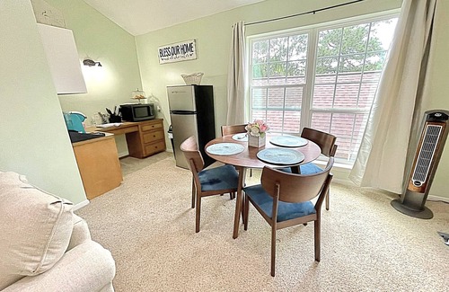 Conroe Apartment | Resort-Style Studio on the Golf Course!