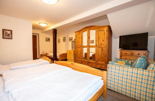 Krivoklat House | Resort U Jelena