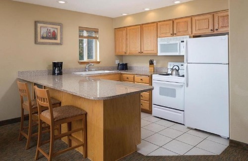 Welches Apartment | Resort Villas Adjacent to Beautiful Mt Hood National Forest
