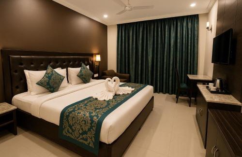 Ferozepur Hotel | Resort With Swimming Pool- Best Selling Resort In Agra Near Taj Mahal