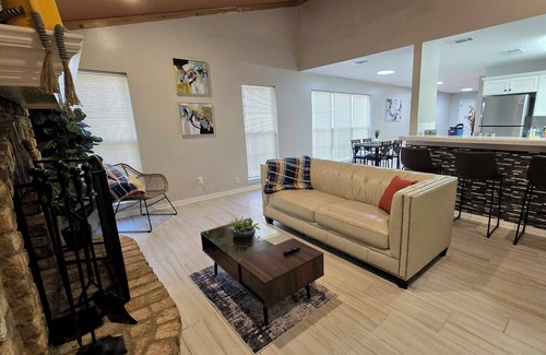Tyler House | Rest A While Townhome