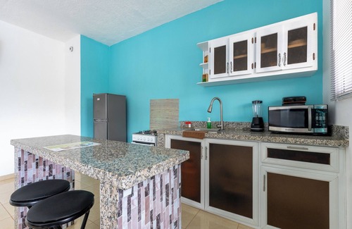 Samana Apartment | REST AND PLEASURE IN SAMANA/JACUZZI/BBQ/5 MINUTES FROM TOWN.