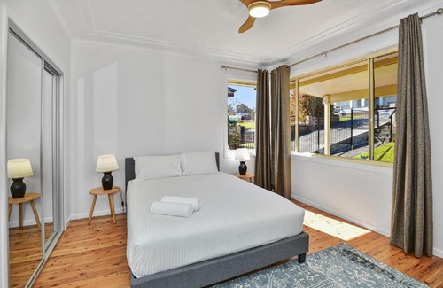Long Jetty House | Rest and Recover with Sunsets Over The Lake - Magnesium SPA and ICE Bath