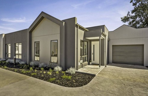 Rhyll House | Rest and Relax in Rhyll