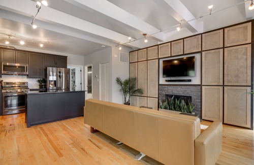 East Village House | Rest Easy in the East Village - Quiet Street Only Steps to Top Restaurants, Bars, and Public Transportation by AllSet Turnover