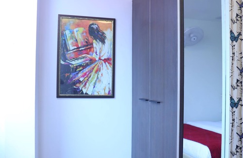 Pitampura Hotel | Rest easy, stay well, at our guest house
