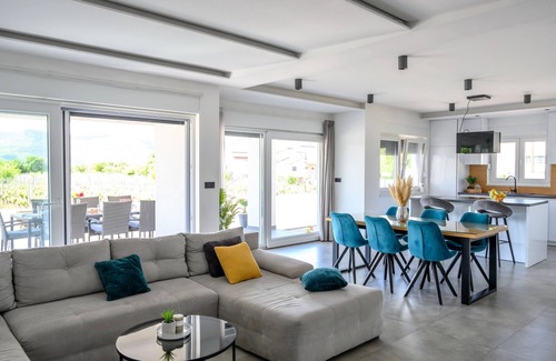 Donji Prolozac House | Rest for the soul by Interhome