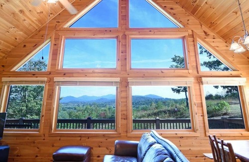 Murphy Cabin | Rest, Relax, and Reset - 4 bd/3 bth - 5min to town