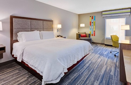 Mount Saint Joseph House | Rest up & Recharge in Charming Place! With Gym