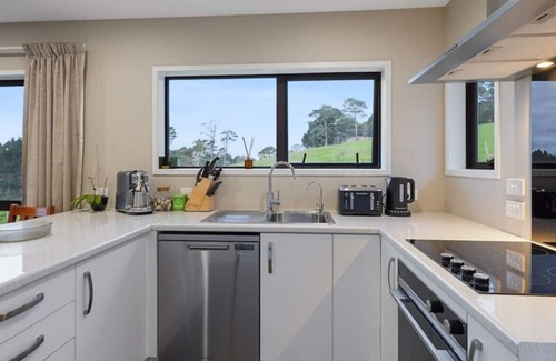 Swanson House | Restful Country Getaway Nr Trust Arena & Fast WiFi