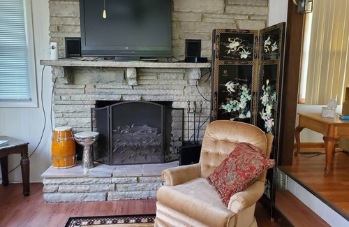 Oak Grove House | Restful on Rhody